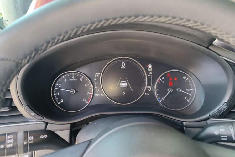 Used Mazda 3 Axela 2020 1.5L Automatic Luxury Version Instrument Cluster