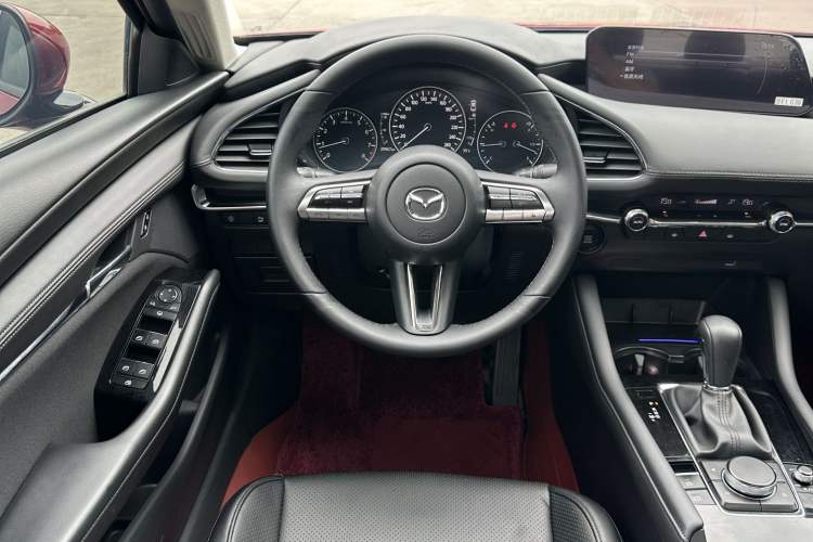 Used Mazda 3 Axela 2020 2.0L Automatic ZhiXuan Edition Interior 3