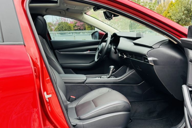 Used Mazda 3 Axela 2020 2.0L Automatic Zhiya Edition Interior 4