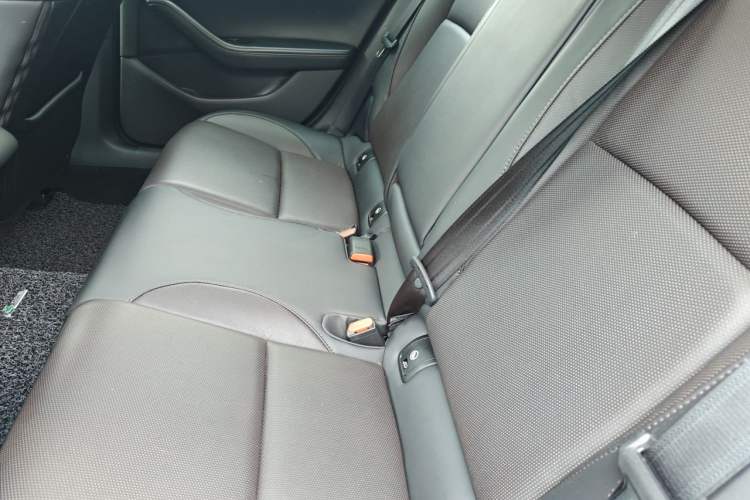 Used Mazda 3 Axela 2020 2.0L Automatic Luxury Version Interior 4
