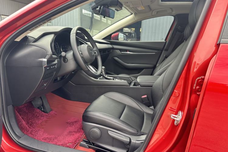 Used Mazda 3 Axela 2020 2.0L Automatic ZhiXuan Edition Interior 5