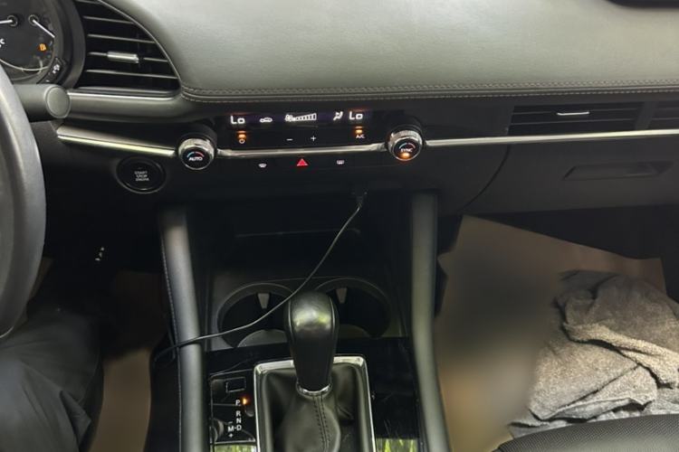 Used Mazda 3 Axela 2020 2.0L Automatic Zhiya Edition Interior 6