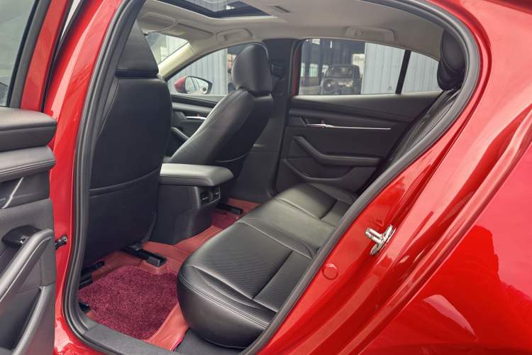 Used Mazda 3 Axela 2020 2.0L Automatic ZhiXuan Edition Interior 6