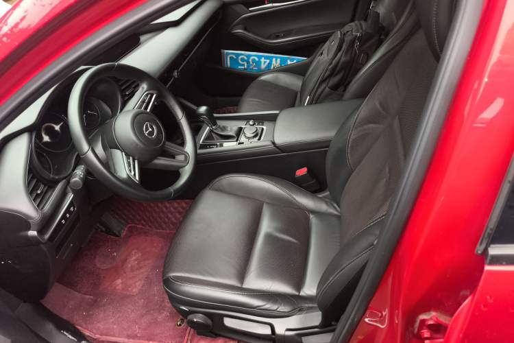 Used Mazda 3 Axela 2020 1.5L Automatic Luxury Version Left Front Seat
