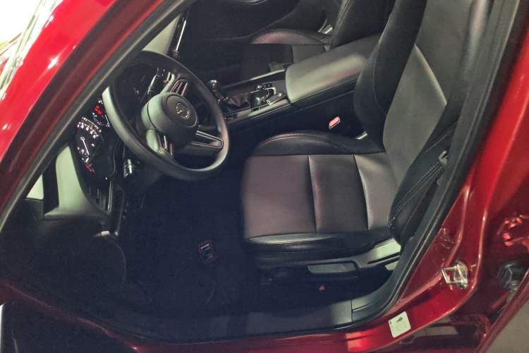 Used Mazda 3 Axela 2020 1.5L Automatic ZhiMei Edition Left Front Seat