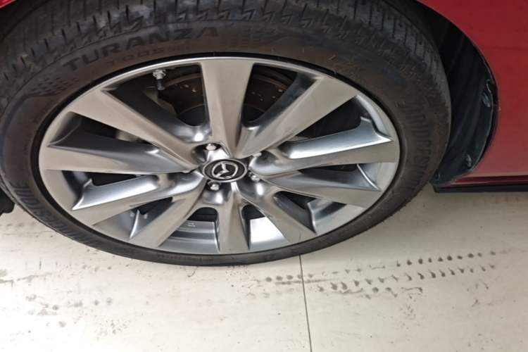 Used Mazda 3 Axela 2020 2.0L Automatic Zhiya Edition Left Front Wheel Hub