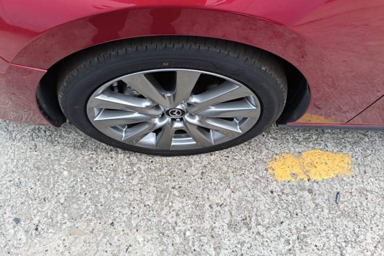 Used Mazda 3 Axela 2020 2.0L Automatic Zhiya Edition Left Front Wheel Hub