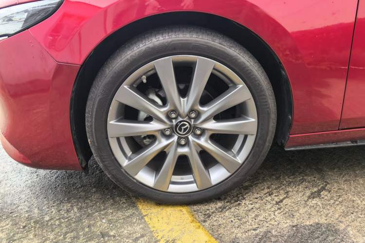 Used Mazda 3 Axela 2020 2.0L Automatic Zhiya Edition Left Front Wheel Hub