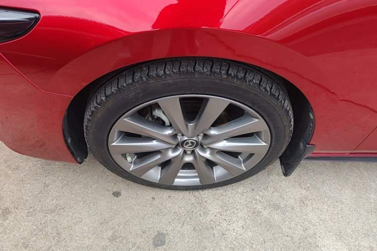 Used Mazda 3 Axela 2020 2.0L Automatic ZhiXuan Edition Left Front Wheel Hub