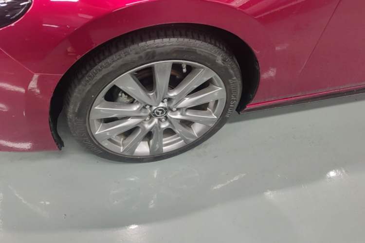 Used Mazda 3 Axela 2020 2.0L Automatic Luxury Version Left Front Wheel Hub