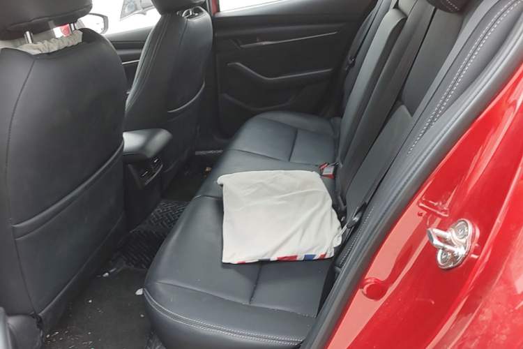 Used Mazda 3 Axela 2020 1.5L Automatic Zhiyue Sunroof Version Left Rear Seat