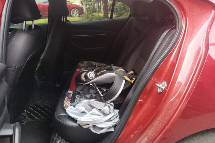 Used Mazda 3 Axela 2020 1.5L Automatic Luxury Version Left Rear Seat