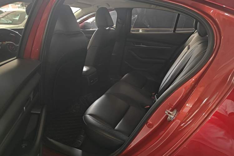 Used Mazda 3 Axela 2020 1.5L Automatic Luxury Version Left Rear Seat