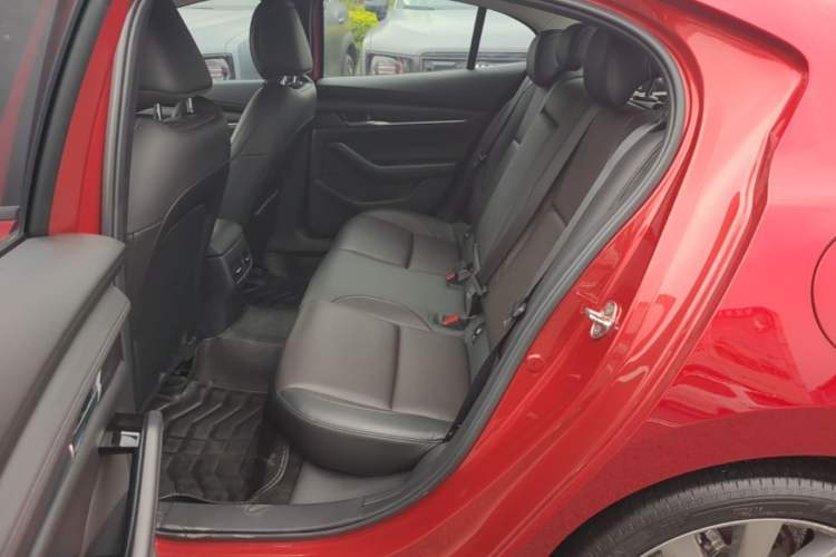 Used Mazda 3 Axela 2020 2.0L Automatic Zhiya Edition Left Rear Seat