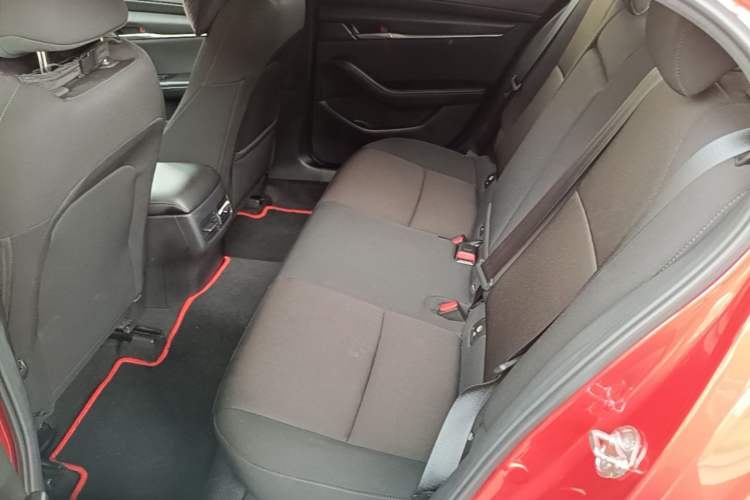 Used Mazda 3 Axela 2020 1.5L Automatic ZhiMei Edition Left Rear Seat