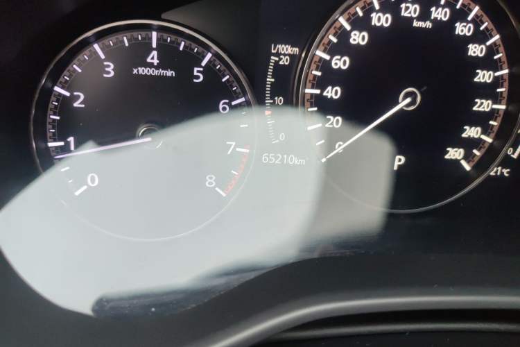 Used Mazda 3 Axela 2020 2.0L Automatic ZhiXuan Edition Odometer Close Up