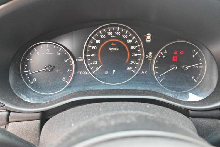 Used Mazda 3 Axela 2020 2.0L Automatic Zhiya Edition Odometer Close Up