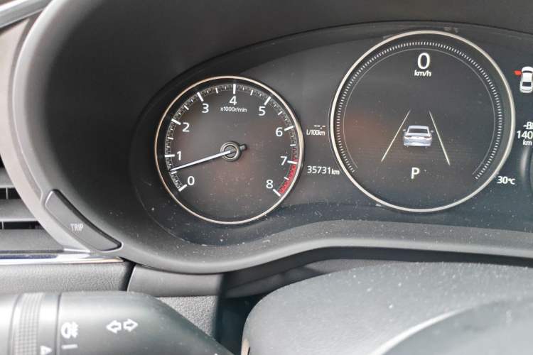 Used Mazda 3 Axela 2020 2.0L Automatic Zhiya Edition Odometer Close Up