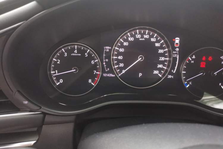 Used Mazda 3 Axela 2020 2.0L Automatic ZhiXuan Edition Odometer Close Up