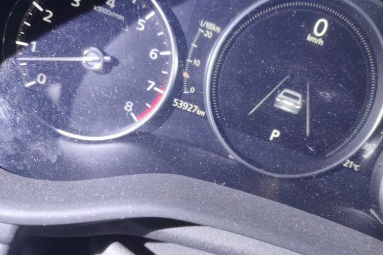 Used Mazda 3 Axela 2020 1.5L Automatic Luxury Version Odometer Close Up