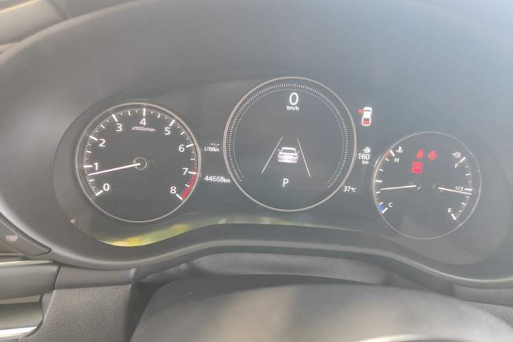 Used Mazda 3 Axela 2020 2.0L Automatic Zhiya Edition Odometer Close Up