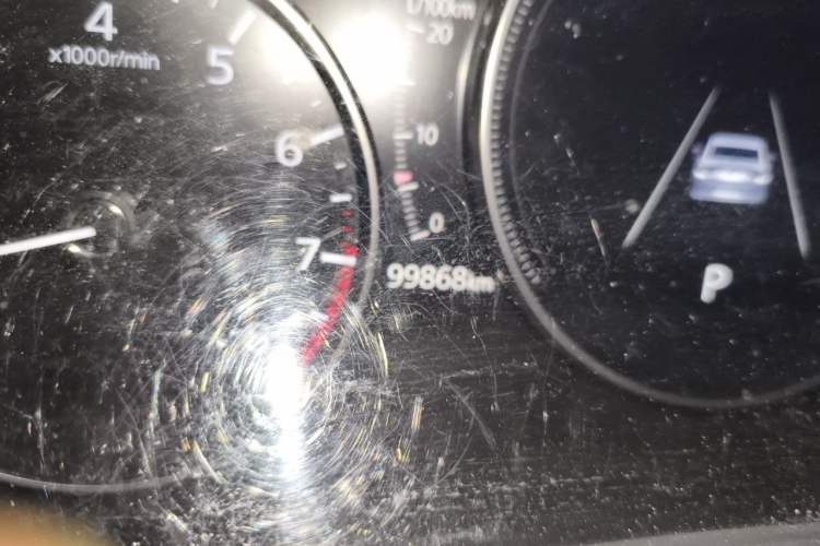 Used Mazda 3 Axela 2020 1.5L Automatic Luxury Version Odometer Close Up