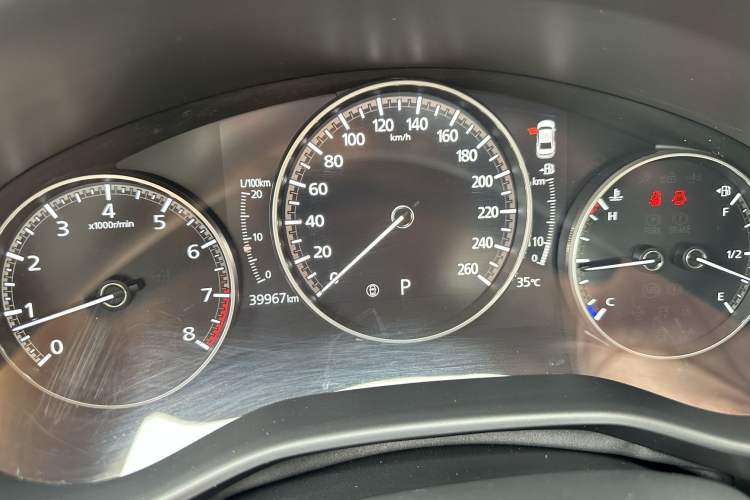 Used Mazda 3 Axela 2020 2.0L Automatic ZhiXuan Edition Odometer Close Up