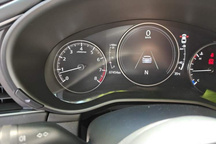 Used Mazda 3 Axela 2020 1.5L Automatic ZhiMei Edition Odometer Close Up