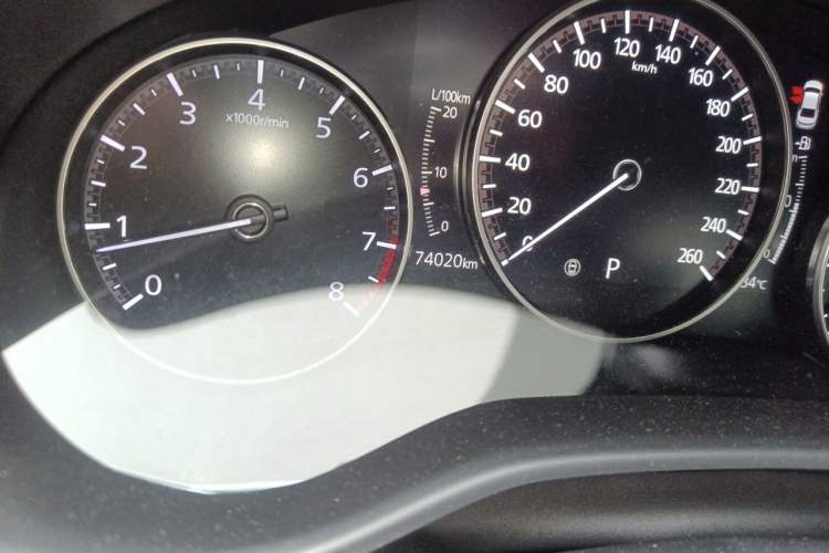 Used Mazda 3 Axela 2020 2.0L Automatic ZhiXuan Edition Odometer Close Up