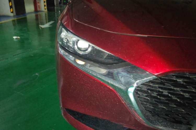 Used Mazda 3 Axela 2020 2.0L Automatic Zhiya Edition Right Front Headlight