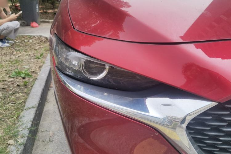 Used Mazda 3 Axela 2020 1.5L Automatic Luxury Version Right Front Headlight