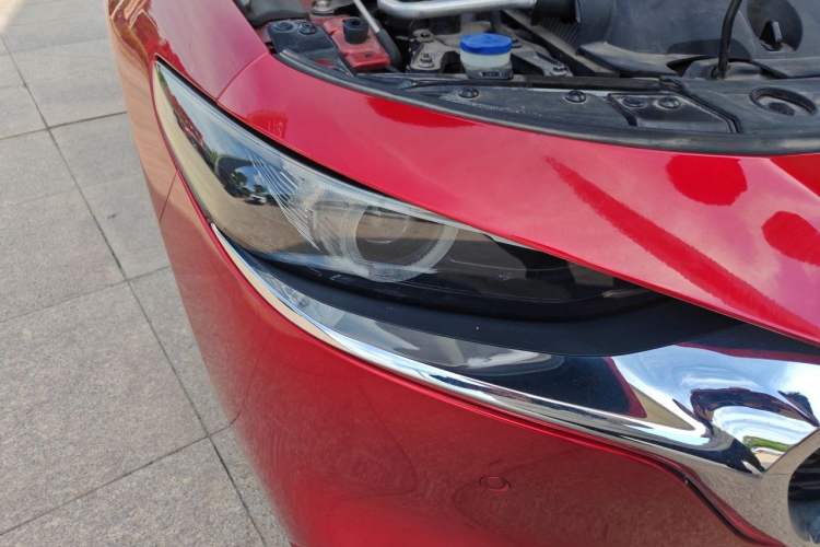 Used Mazda 3 Axela 2020 2.0L X Compression Ignition Prestige Version Right Front Headlight