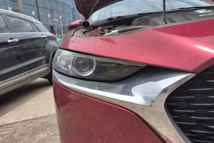 Used Mazda 3 Axela 2020 2.0L Automatic Zhiya Edition Right Front Headlight