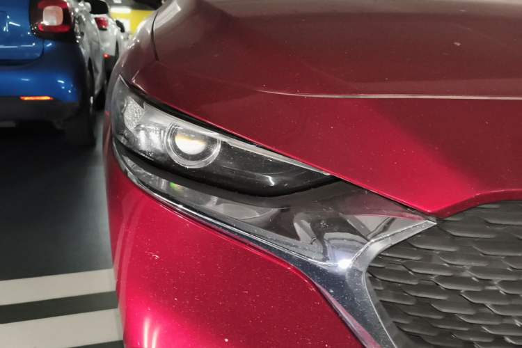 Used Mazda 3 Axela 2020 1.5L Automatic ZhiMei Edition Right Front Headlight