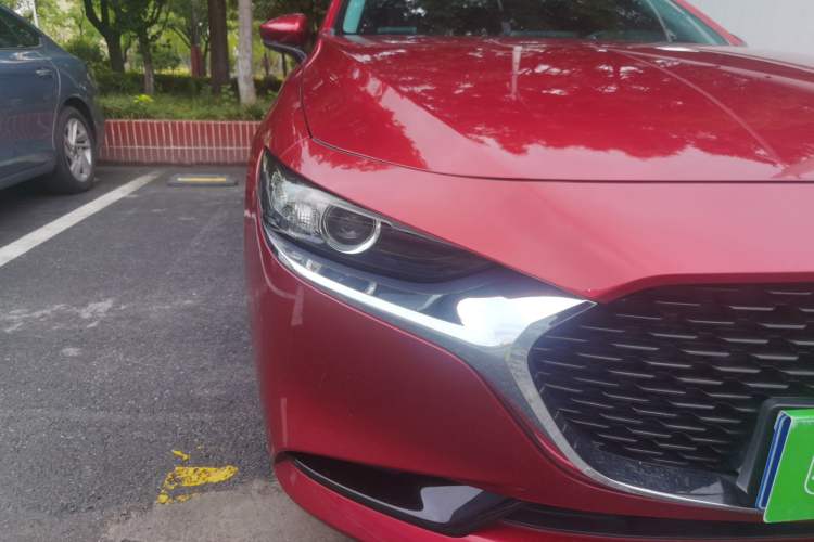 Used Mazda 3 Axela 2020 2.0L Automatic Zhiya Edition Right Front Headlight