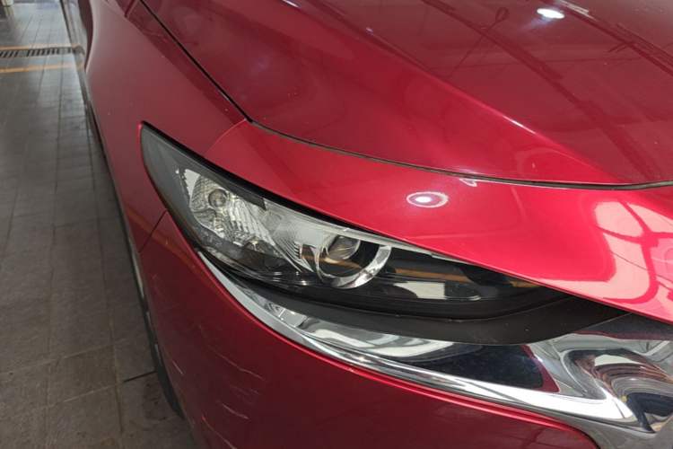 Used Mazda 3 Axela 2020 1.5L Automatic ZhiMei Edition Right Front Headlight