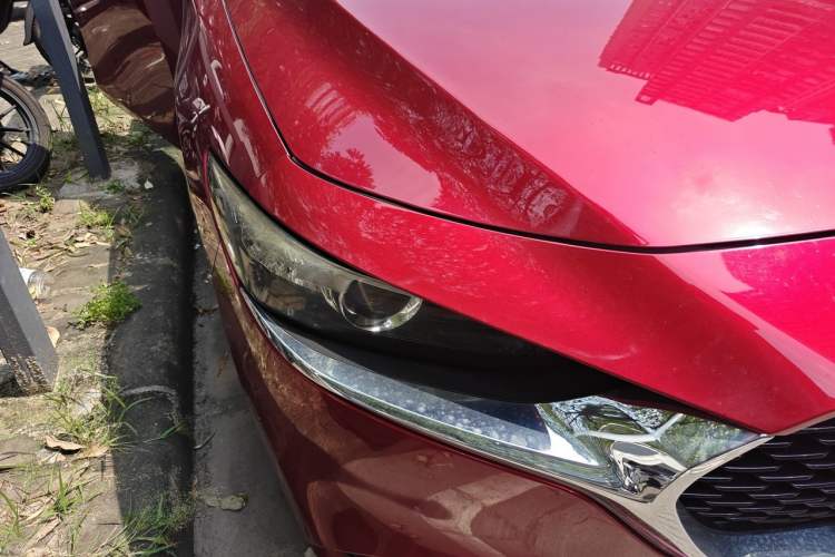 Used Mazda 3 Axela 2020 2.0L Automatic Zhiya Edition Right Front Headlight