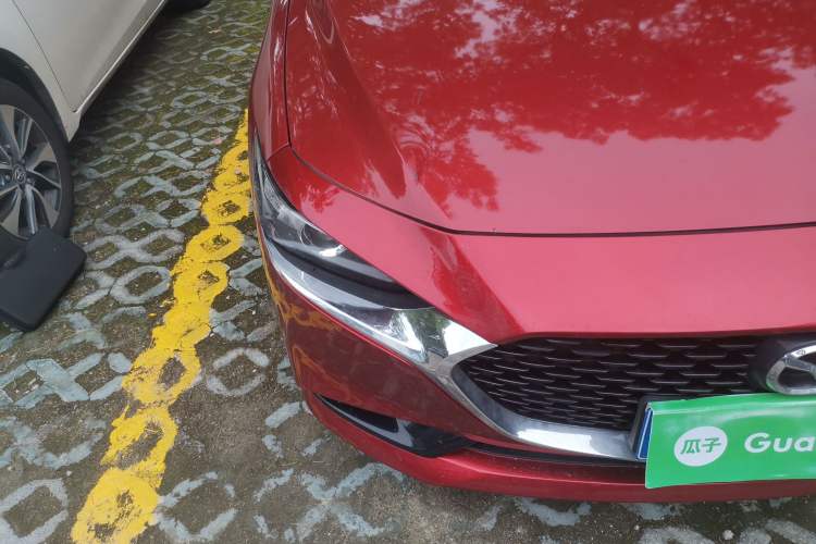 Used Mazda 3 Axela 2020 2.0L Automatic ZhiXuan Edition Right Front Headlight