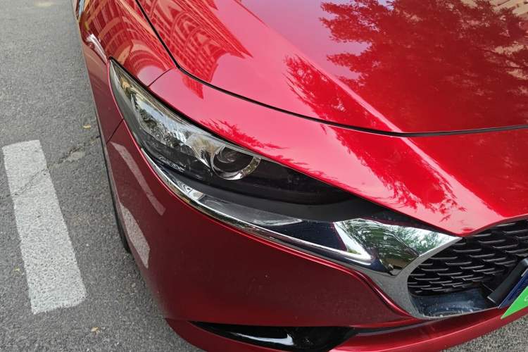 Used Mazda 3 Axela 2020 2.0L Automatic ZhiXuan Edition Right Front Headlight