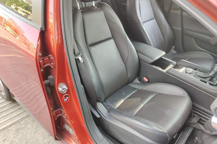 Used Mazda 3 Axela 2020 2.0L Automatic Zhiya Edition Right Front Seat