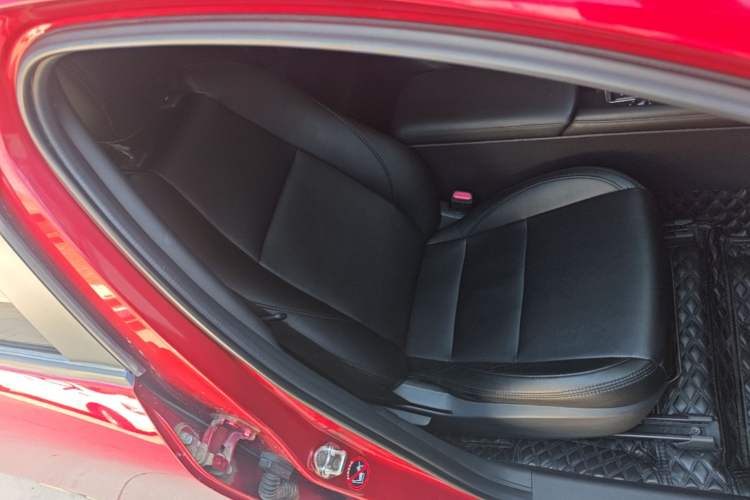 Used Mazda 3 Axela 2020 2.0L Automatic ZhiXuan Edition Right Front Seat