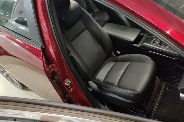 Used Mazda 3 Axela 2020 2.0L Automatic Zhiya Edition Right Front Seat