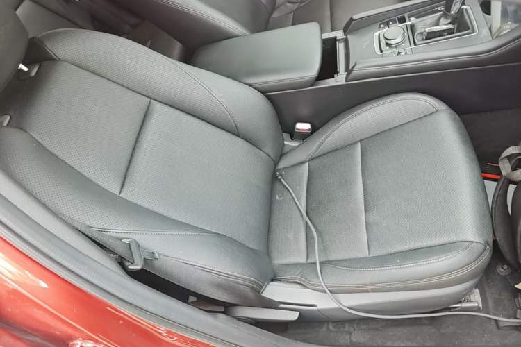 Used Mazda 3 Axela 2020 1.5L Automatic ZhiMei Edition Right Front Seat