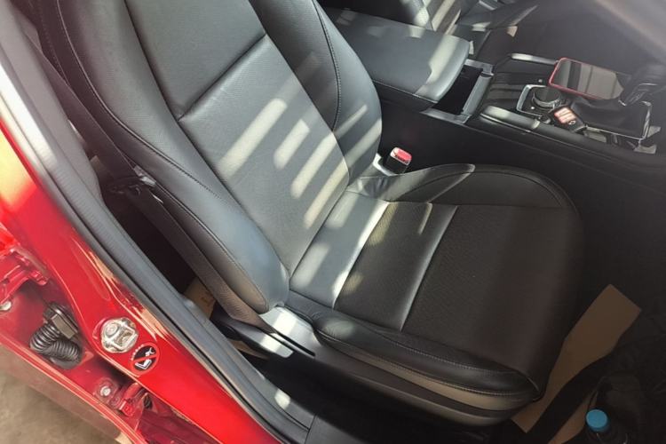 Used Mazda 3 Axela 2020 2.0L Automatic Zhiya Edition Right Front Seat
