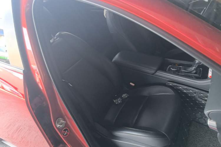 Used Mazda 3 Axela 2020 2.0L Automatic Zhiya Edition Right Front Seat
