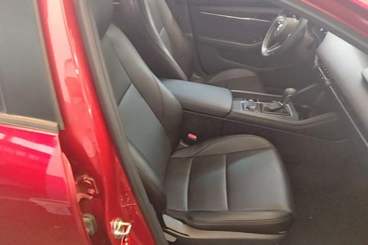 Used Mazda 3 Axela 2020 1.5L Automatic ZhiMei Edition Right Front Seat
