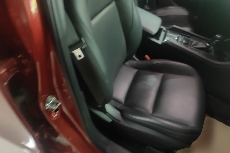 Used Mazda 3 Axela 2020 2.0L Automatic Luxury Version Right Front Seat