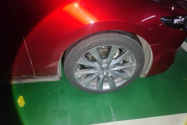 Used Mazda 3 Axela 2020 2.0L Automatic Zhiya Edition Right Front Wheel Hub