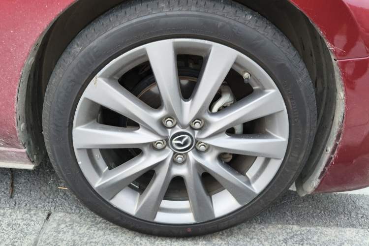 Used Mazda 3 Axela 2020 2.0L Automatic Zhiya Edition Right Front Wheel Hub