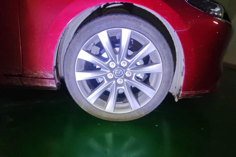 Used Mazda 3 Axela 2020 2.0L Automatic Zhiya Edition Right Front Wheel Hub